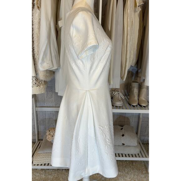 Just Taylor Women's Size 8 White Floral Fit & Flare Inverted Pleat Dress #0246 - Picture 4 of 14